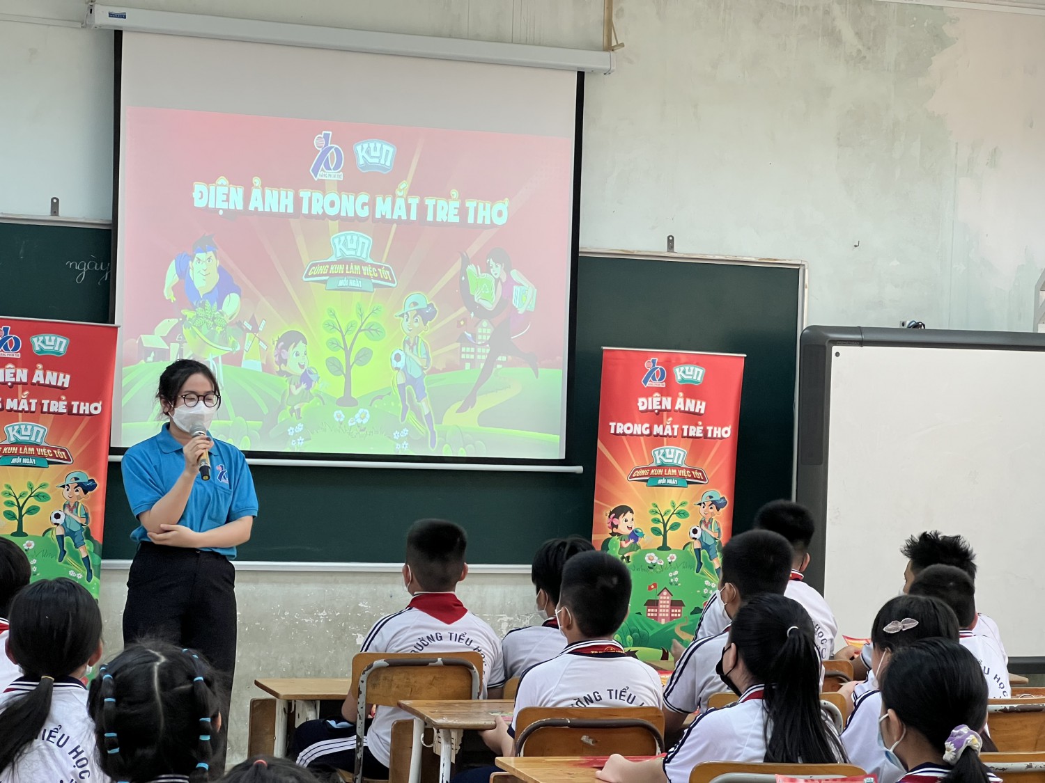 Hãng phim trẻ TFS phối hợp nhãn hàng sữa Kun tổ chức buổi chiếu phim tuyên truyền cho các em học sinh Trường TH Mỹ Phước