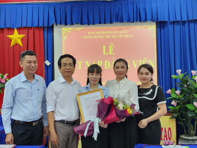 Lễ kết nạp Đảng viên cho quần chúng ưu tú Trần Thị Minh Hiếu
