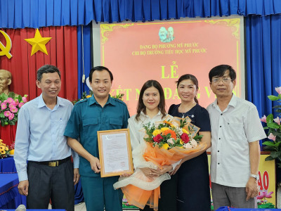 Lễ kết nạp Đảng viên cho quần chúng ưu tú Nguyễn Thị Duyên