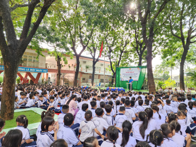 Sinh hoạt dưới cờ đầu tuần ý nghĩa tại trường Tiểu học Mỹ Phước