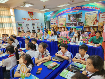 Tổ chức thành công Chuyên đề "Ứng dụng công cụ Trí tuệ nhân tạo AI trong tổ chức trò chơi học tập nhằm nâng cao hứng thú học tập môn Khoa học" do Tổ lớp 4 thực hiện